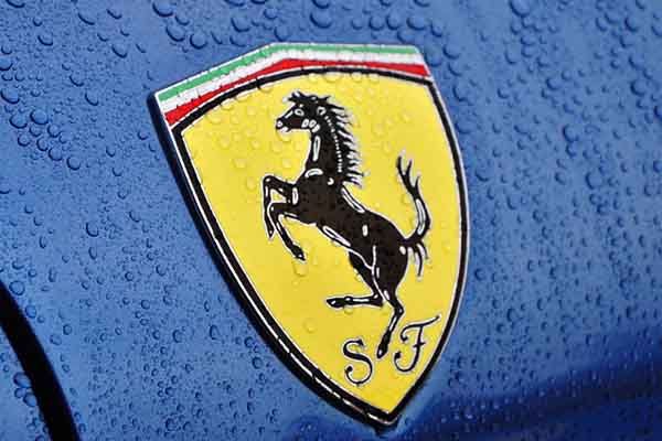 Logo hãng xe Ferrari