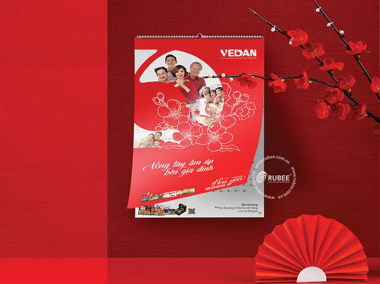 Lịch treo tường trang bìa